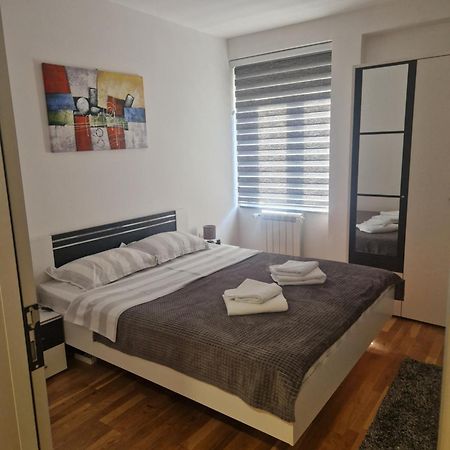 Apartman Tri S Аранделовац Экстерьер фото