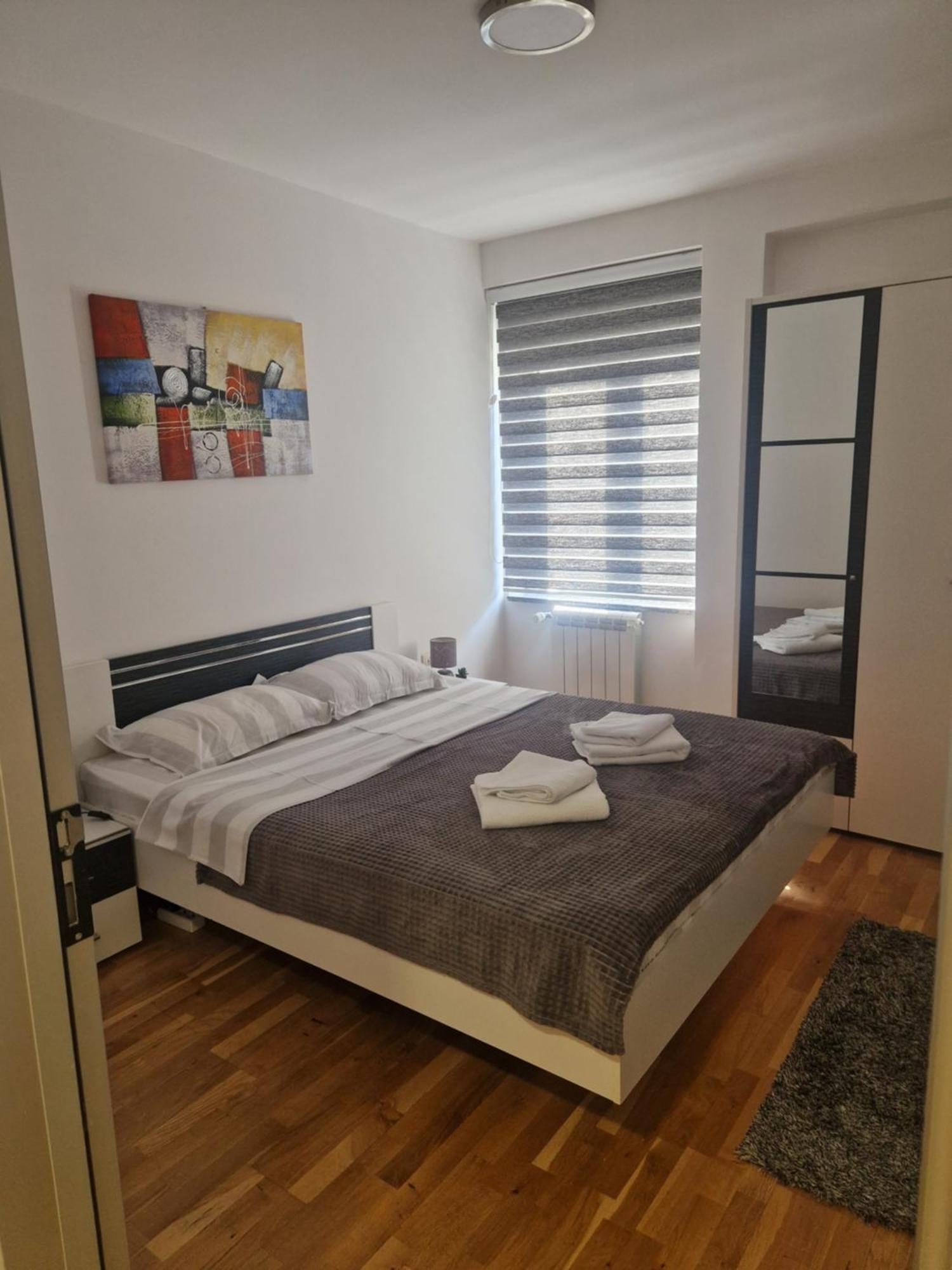 Apartman Tri S Аранделовац Экстерьер фото
